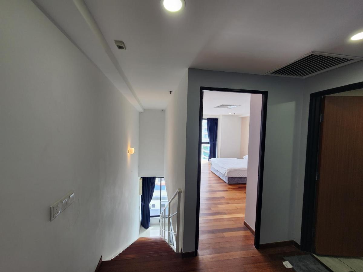 Sunrise Gurney Executive Premium Large Apartment