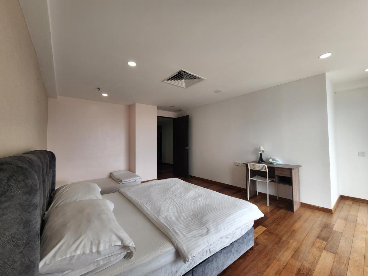 Apartment Sunrise Gurney Executive Premium Large George Town