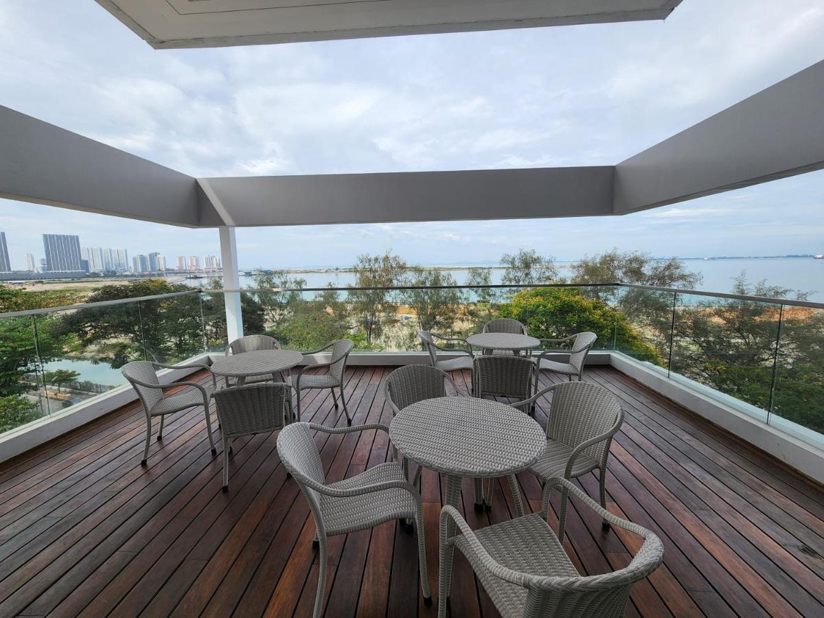 Apartment Sunrise Gurney Executive Premium Large George Town