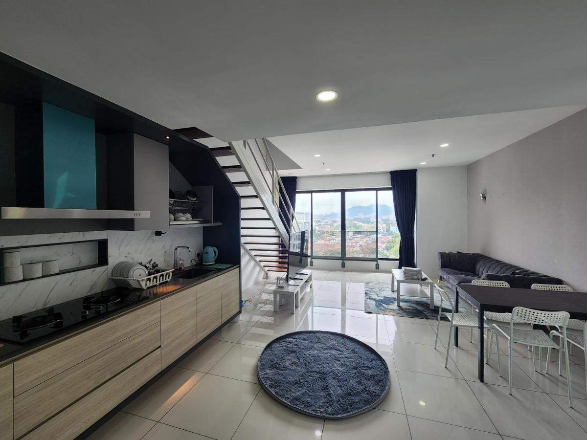 Sunrise Gurney Executive Premium Large George Town