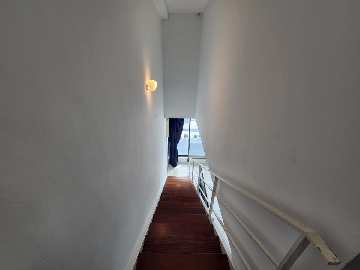 Sunrise Gurney Executive Premium Large Apartment
